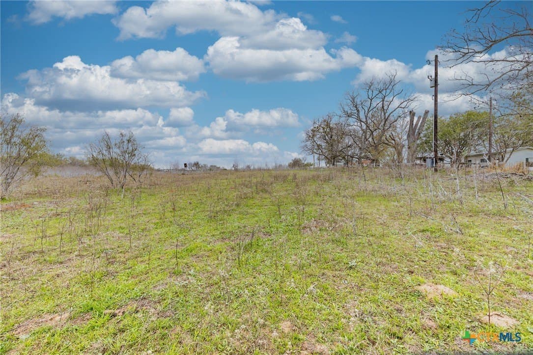 24.7 acres in Gonzales County - photo 9