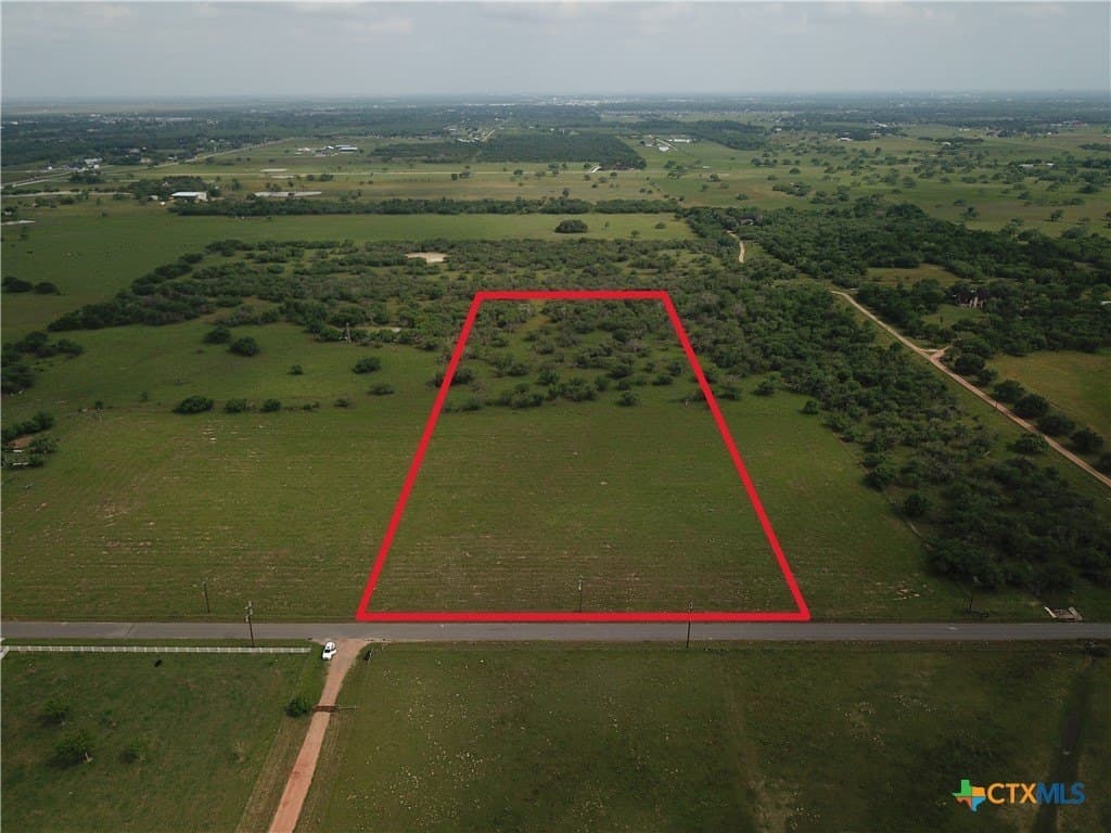10 acres in Victoria County - photo 3