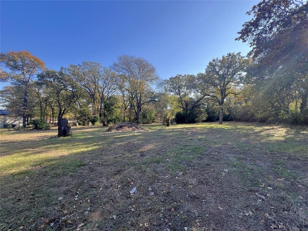 1.91 acres in Tarrant County - photo 2