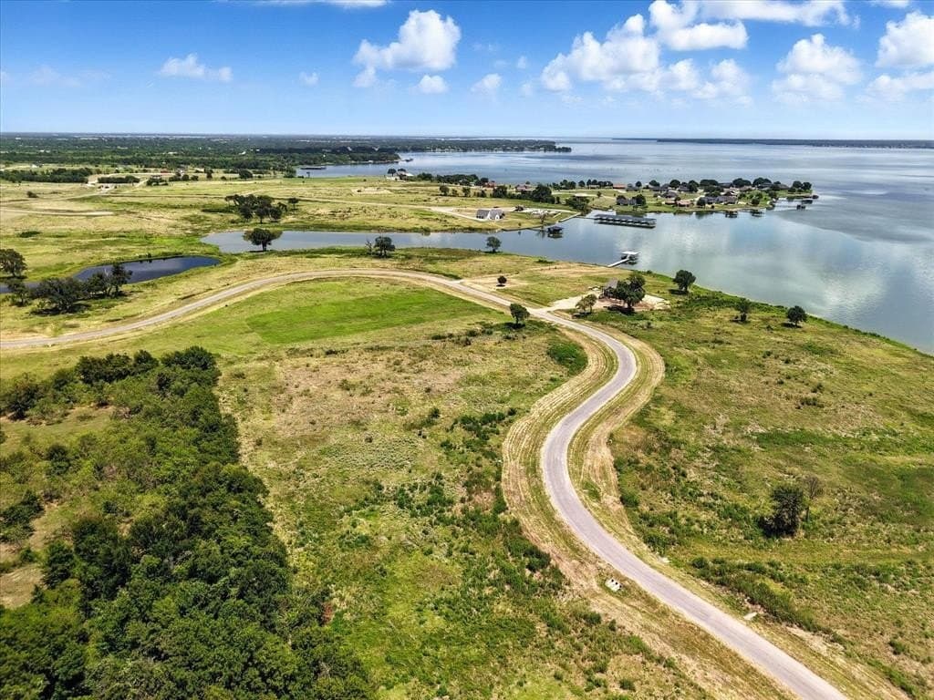 1.05 acres in Navarro County - photo 31