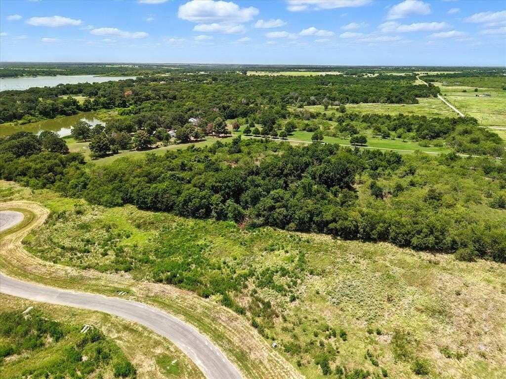 1.05 acres in Navarro County - photo 32