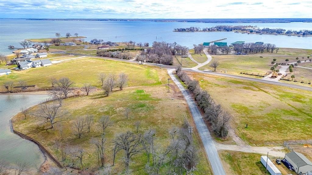 1.03 acres in Navarro County - photo 8