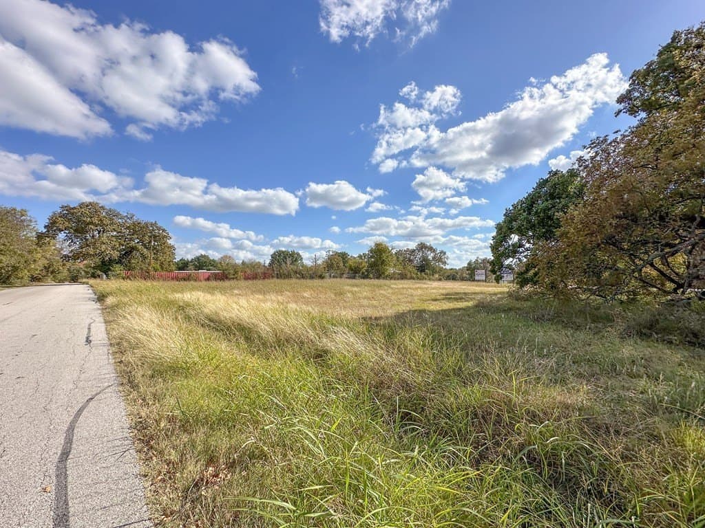 1.12 acres in Henderson County - photo 6
