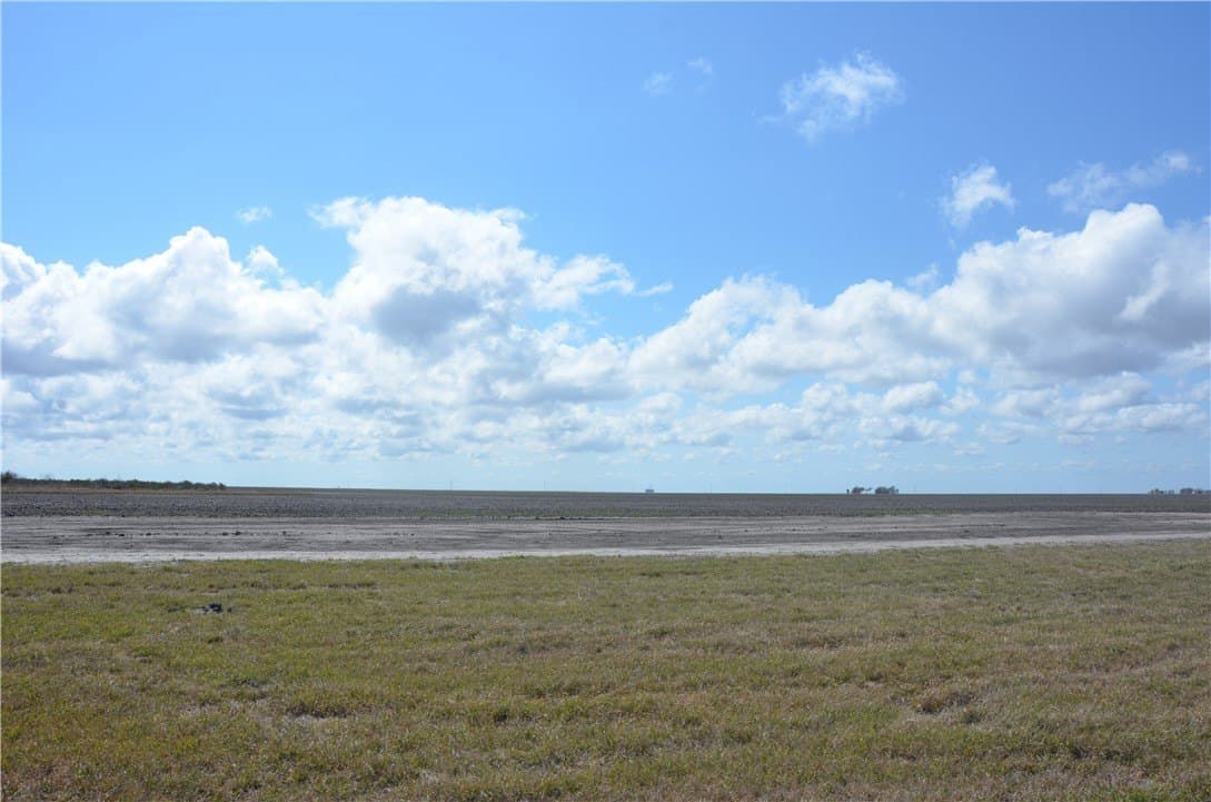 174.4 acres in Refugio County - photo 24
