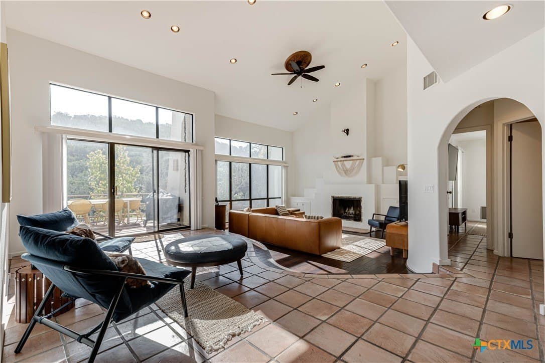 24.4 acres in Comal County - photo 4