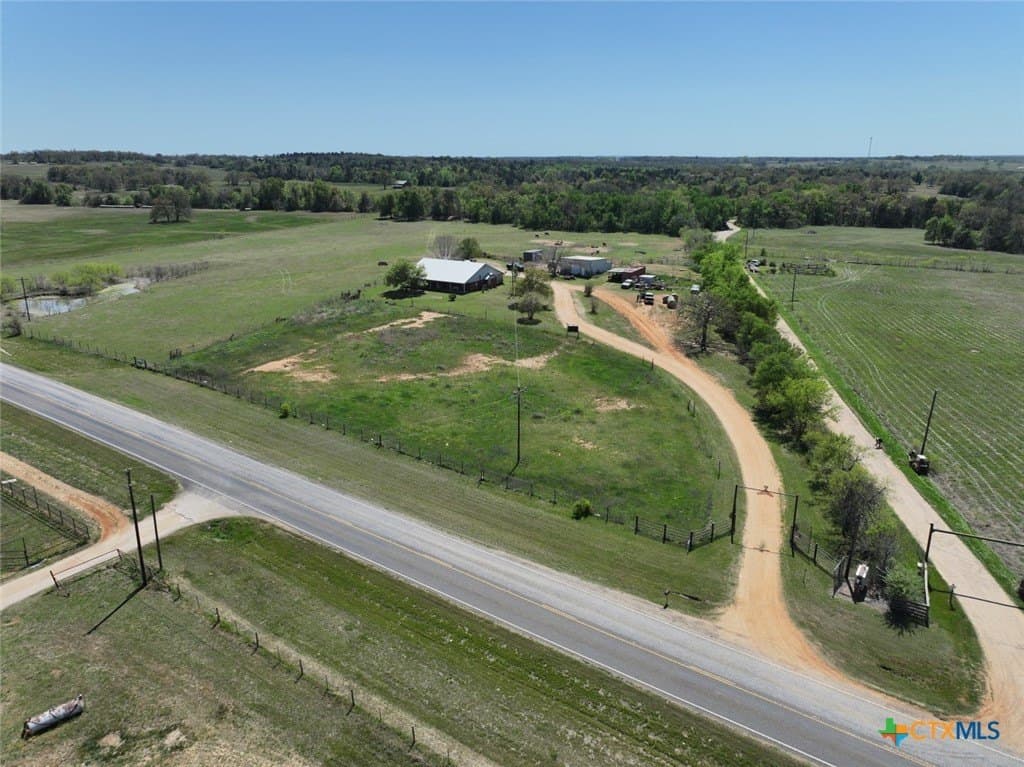 30 acres in Milam County - photo 4