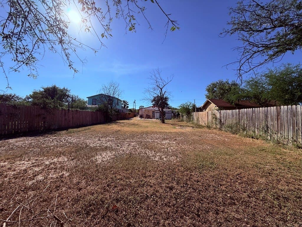 10,700 acres in Maverick County - photo 13