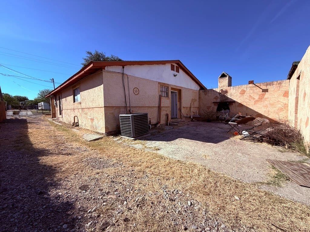 10,700 acres in Maverick County - photo 10