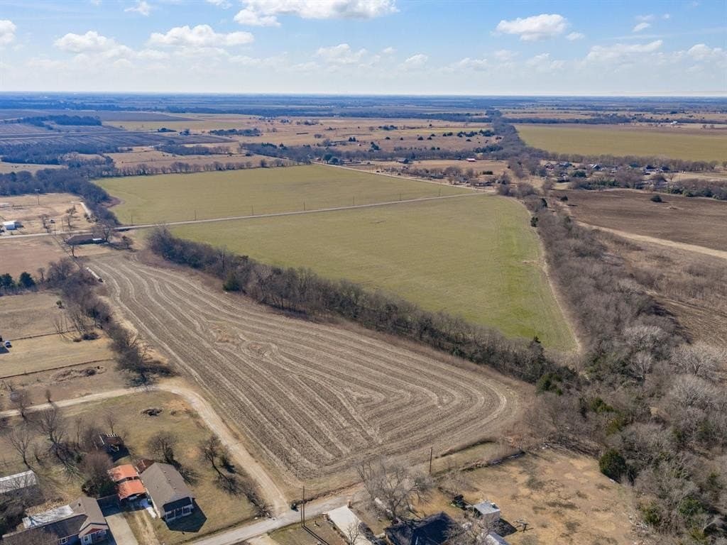13.66 acres in Ellis County - photo 4
