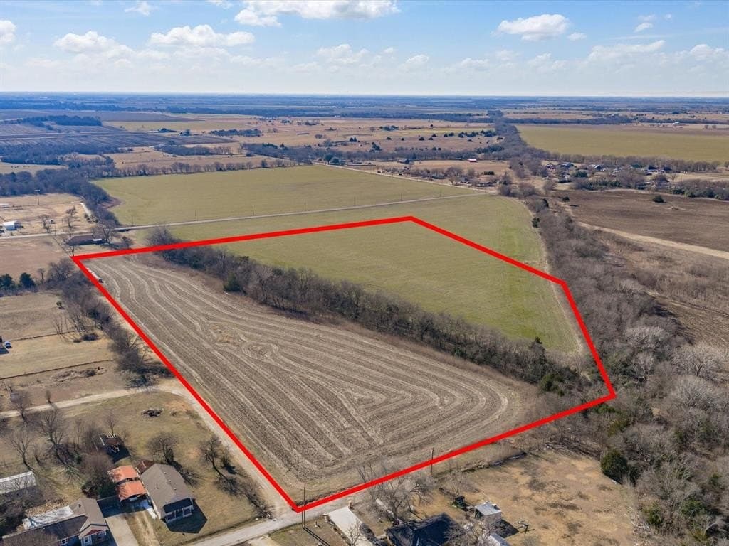 13.66 acres in Ellis County - photo 2