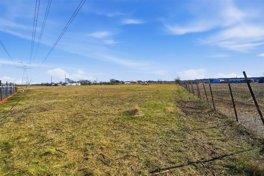 2.21 acres in Johnson County - photo 13