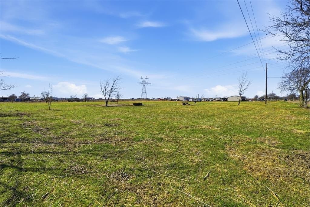 2.21 acres in Johnson County - photo 9