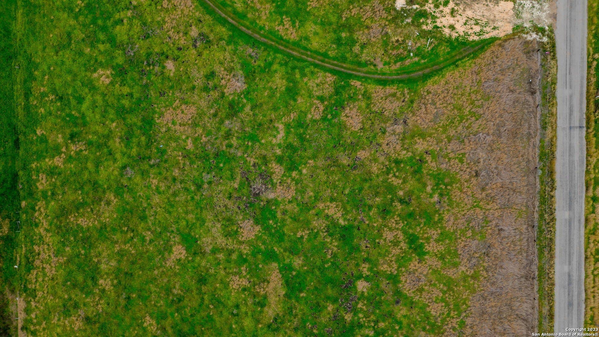 1.25 acres in Guadalupe County - photo 5