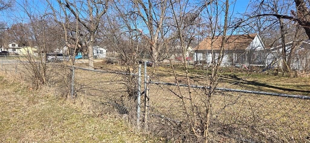 0.2 acres in Cooke County - photo 3