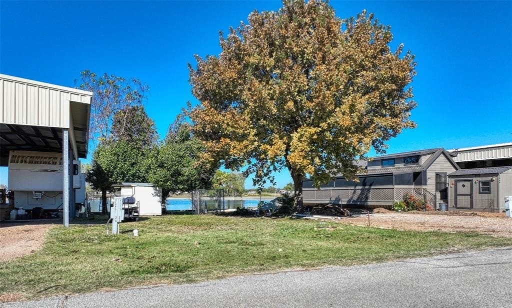 0.06 acres in Navarro County - photo 5