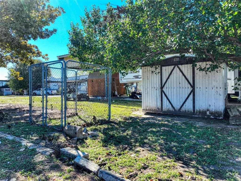 0.06 acres in Navarro County - photo 8