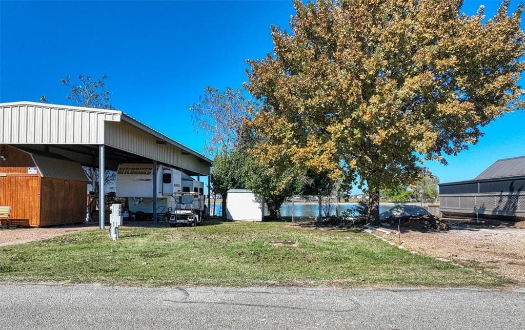 0.06 acres in Navarro County - photo 11