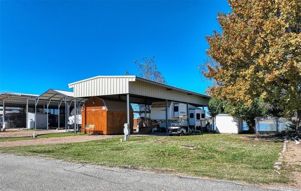 0.06 acres in Navarro County - photo 12
