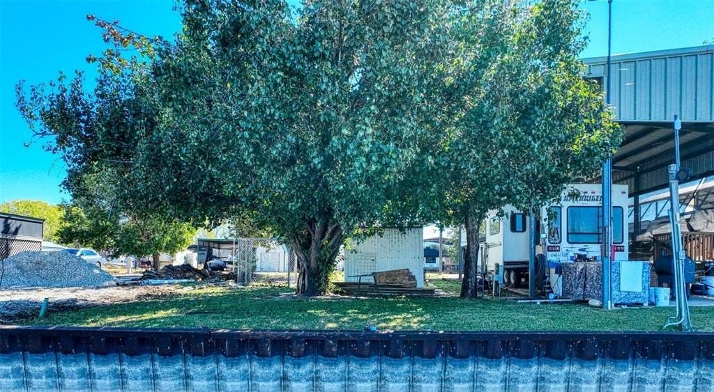 0.06 acres in Navarro County - photo 15