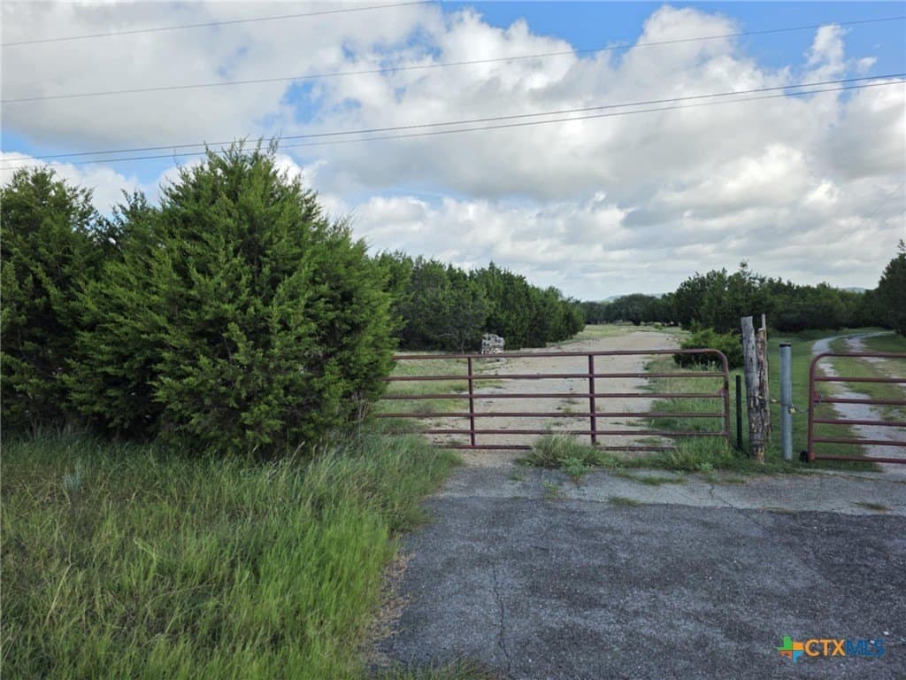 10 acres in Bell County - photo 4