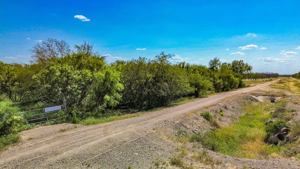 15.53 acres in Maverick County - photo 9