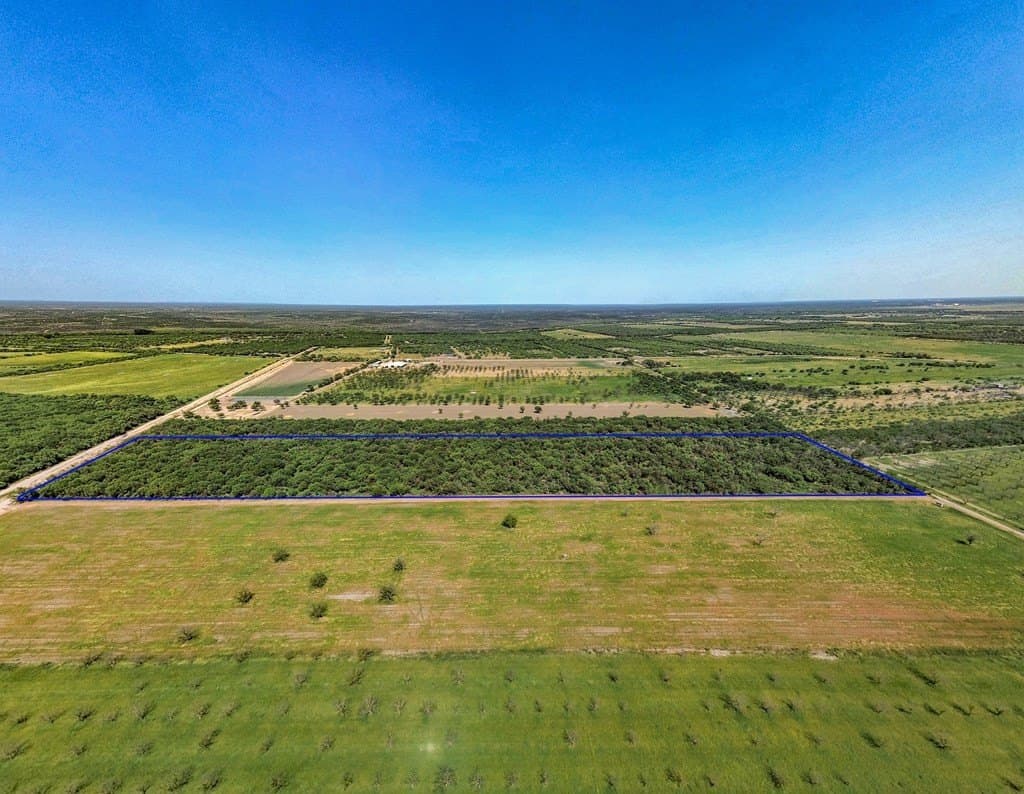 15.53 acres in Maverick County - photo 6