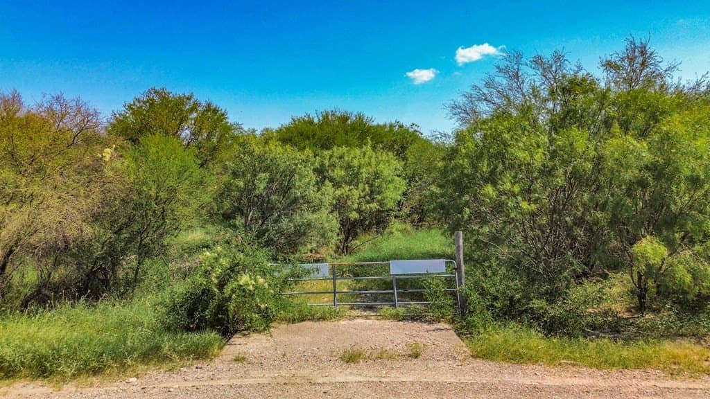 15.53 acres in Maverick County - photo 7