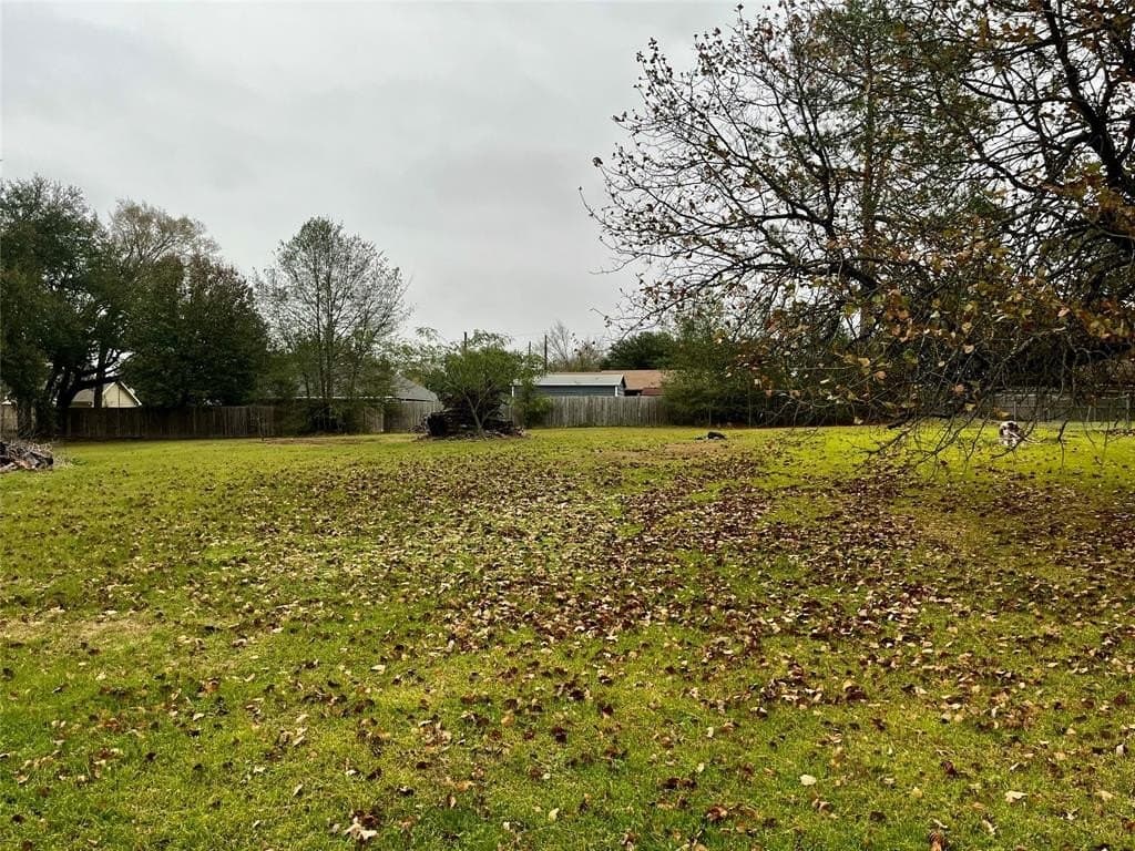 0.69 acres in Van Zandt County - photo 4