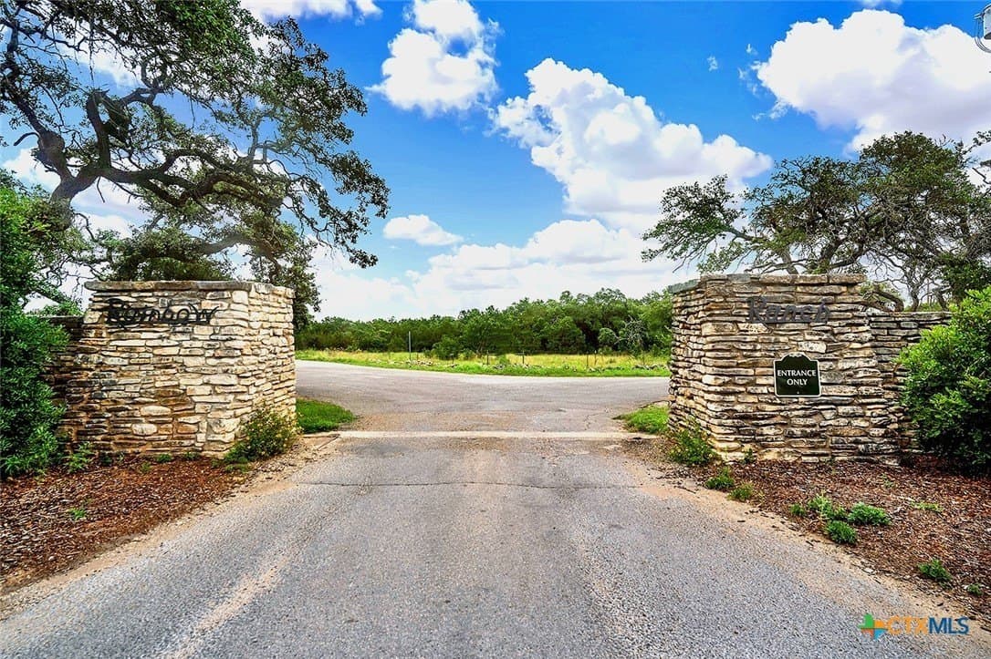 11.28 acres in Hays County - photo 2