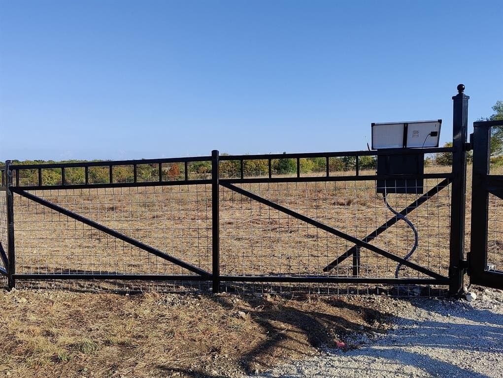 5 acres in Cooke County - photo 4