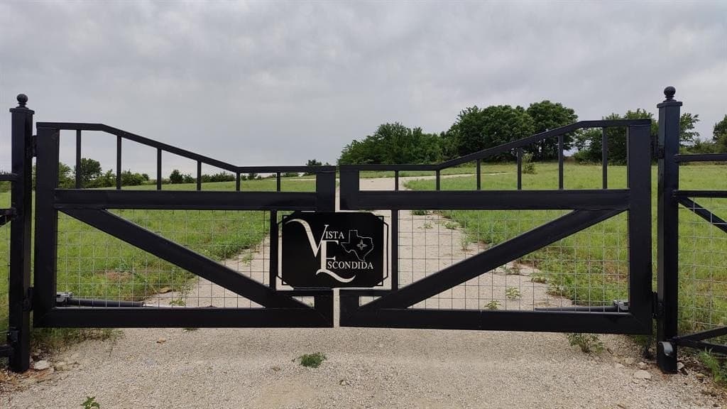 5 acres in Cooke County - photo 2