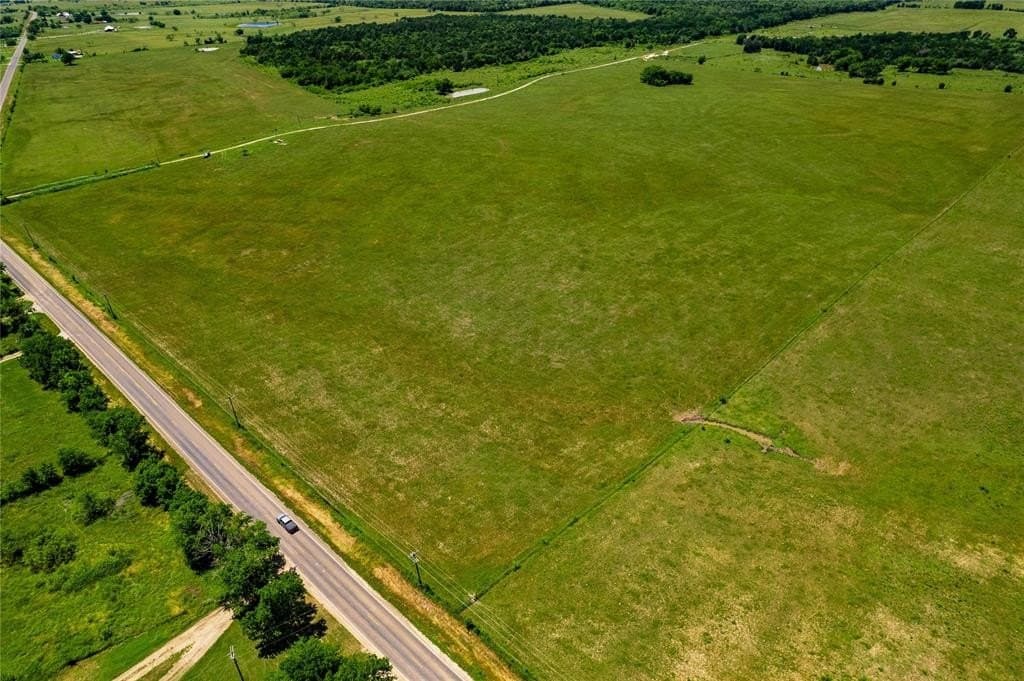 10 acres in Kaufman County - photo 3