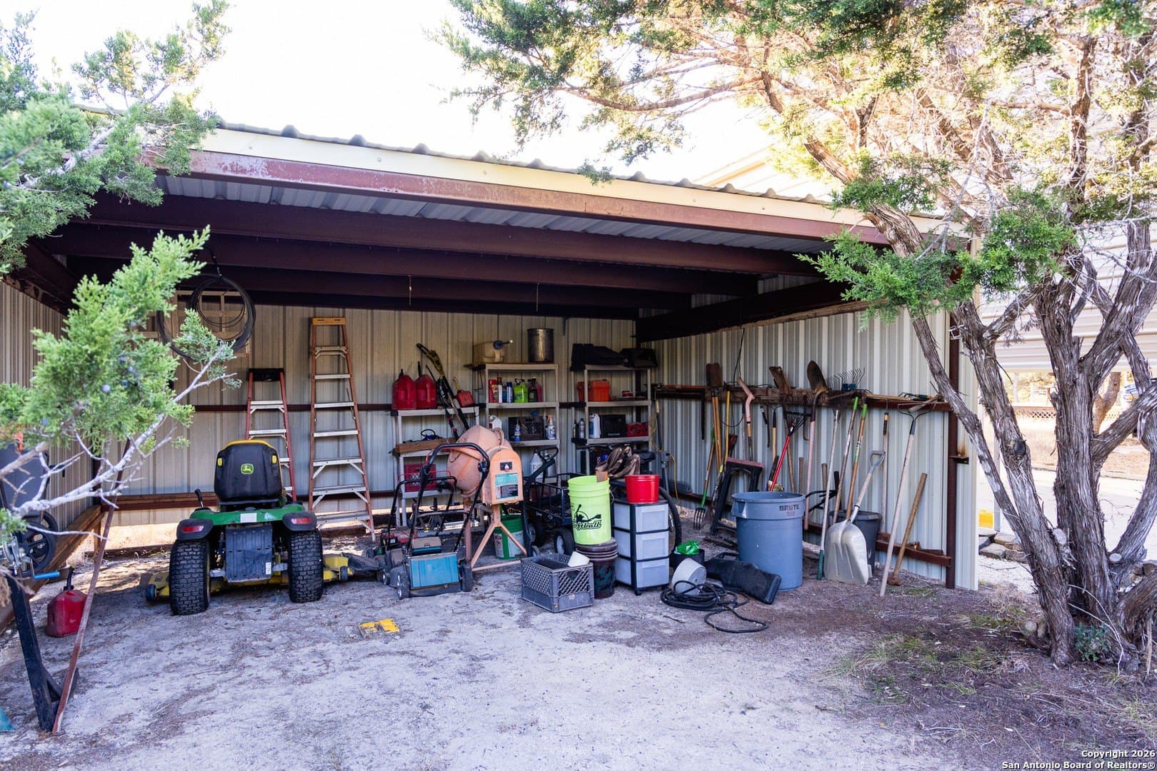 0 acres in Bandera County - photo 32