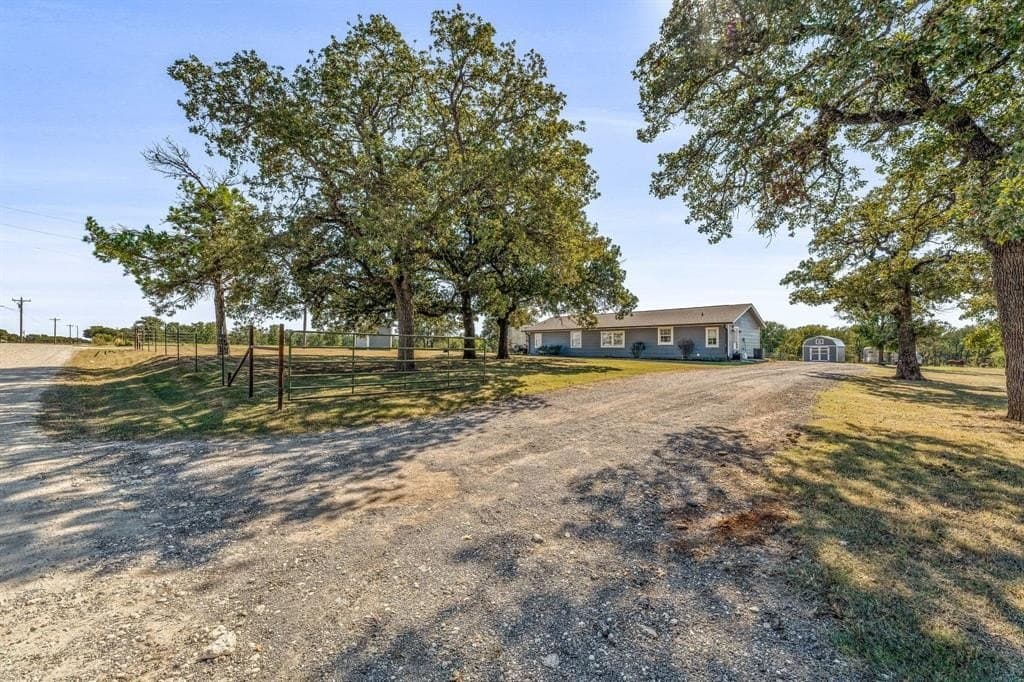 10 acres in Erath County - photo 17