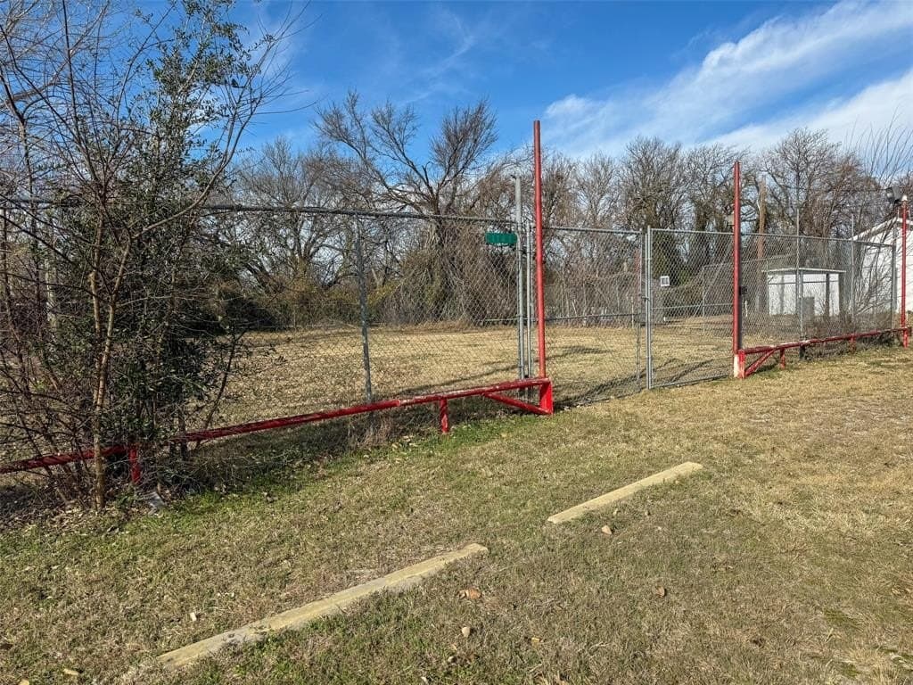 0.37 acres in Johnson County - photo 4