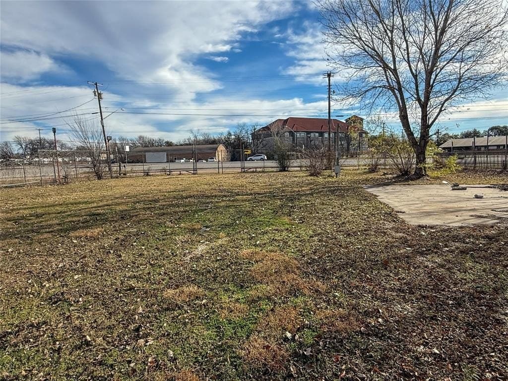 0.37 acres in Johnson County - photo 13