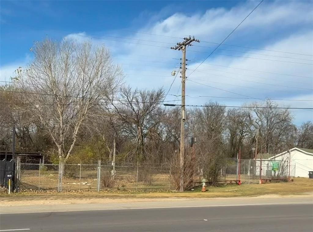 0.37 acres in Johnson County - photo 2