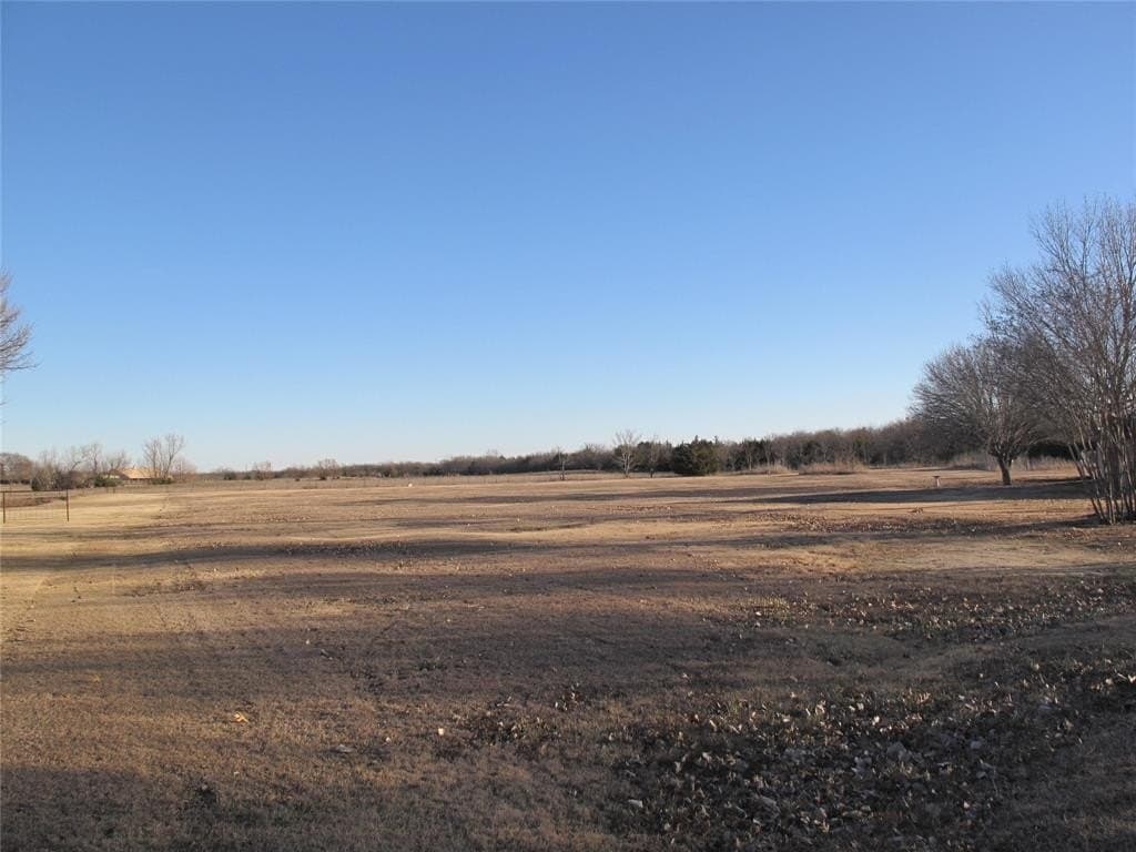 1.61 acres in Ellis County - photo 4