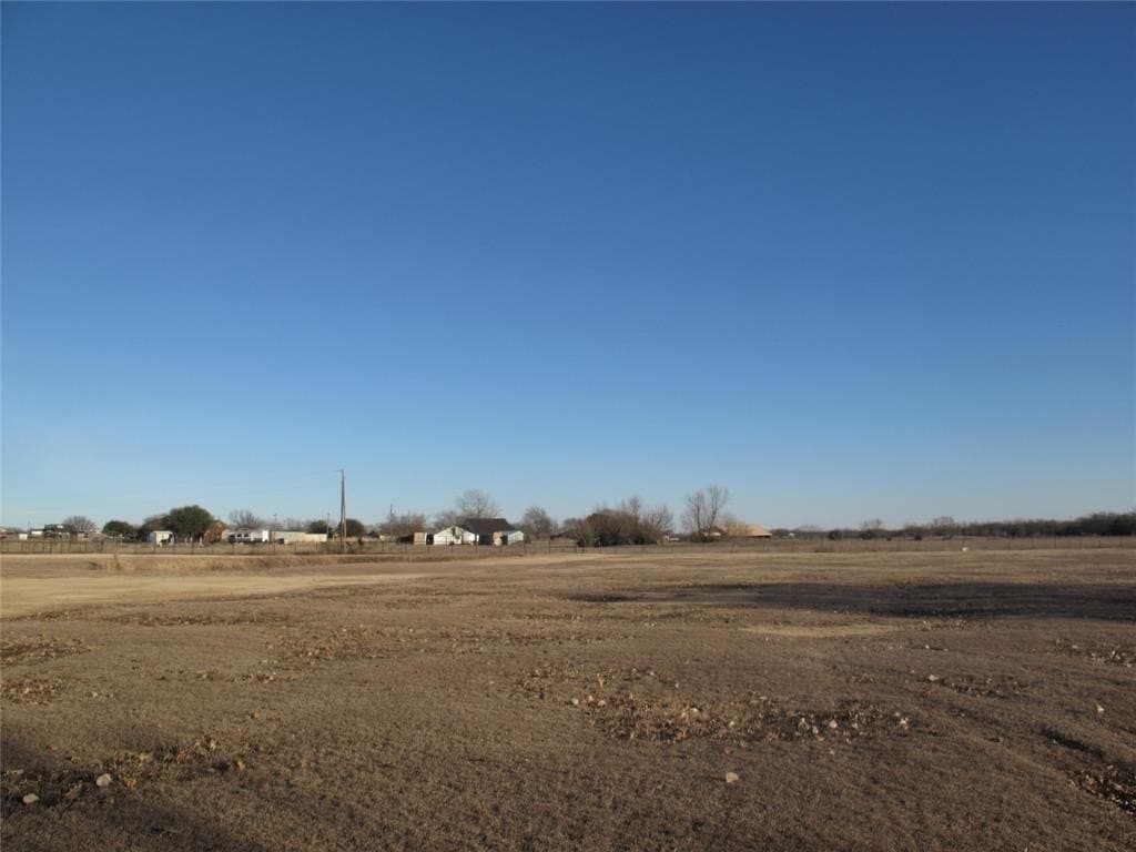 1.61 acres in Ellis County - photo 6