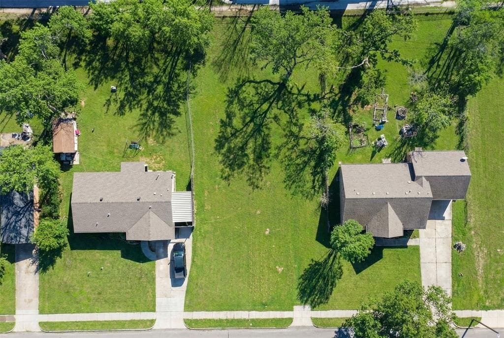 0.25 acres in Dallas County - photo 5