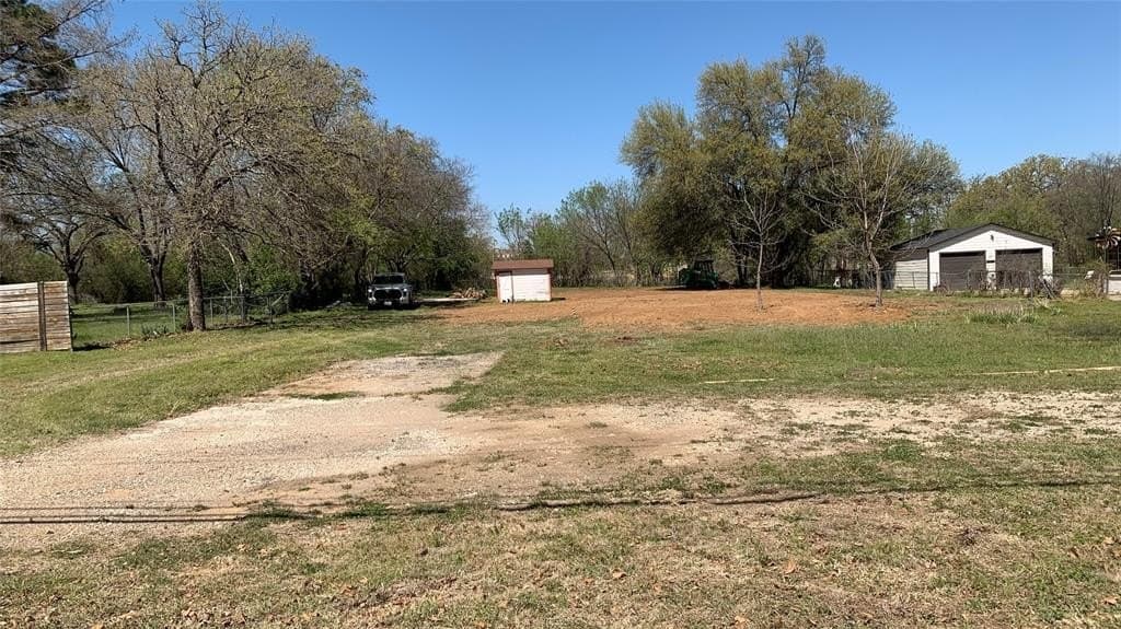 0.67 acres in Tarrant County - photo 3