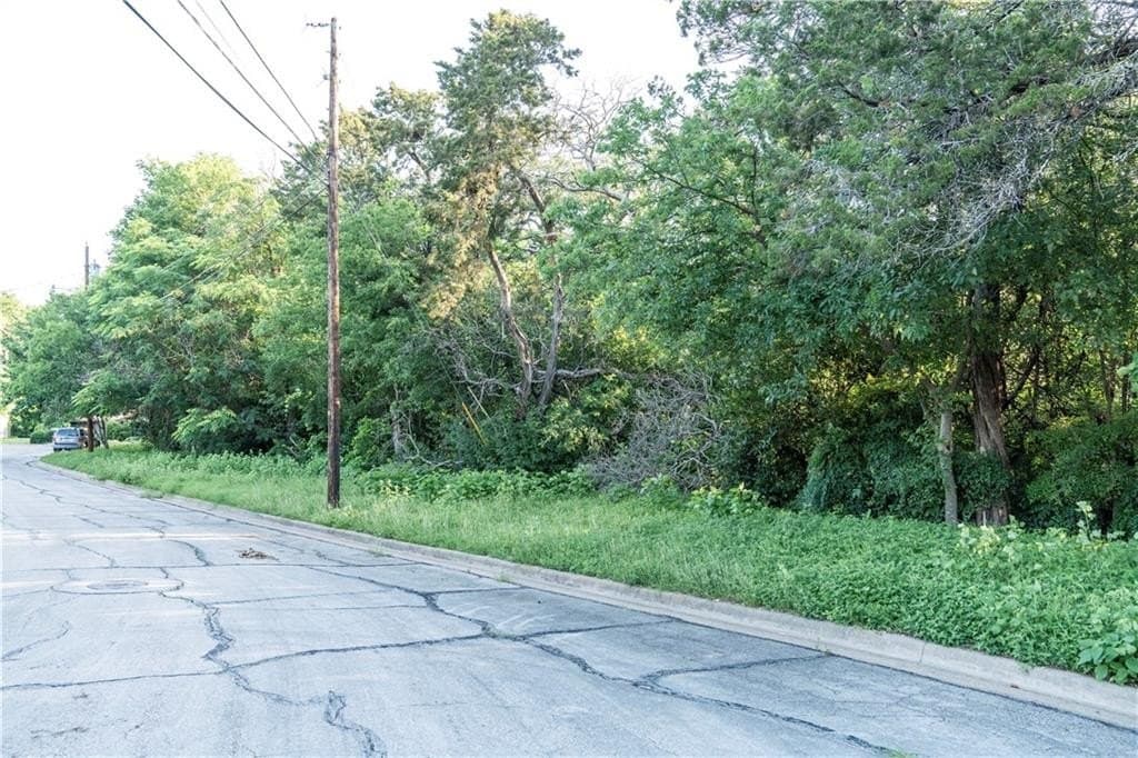 0.47 acres in McLennan County - photo 8