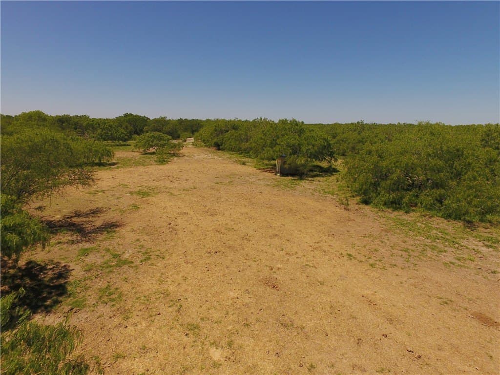 158.31 acres in Kleberg County - photo 4