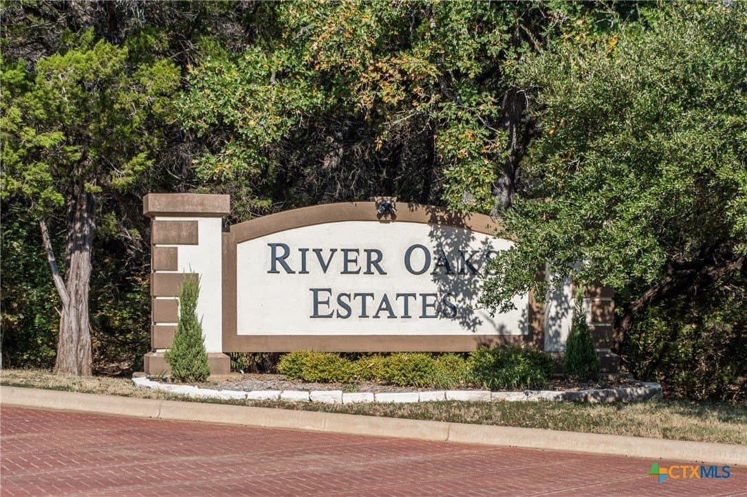 0.68 acres in McLennan County - photo 4