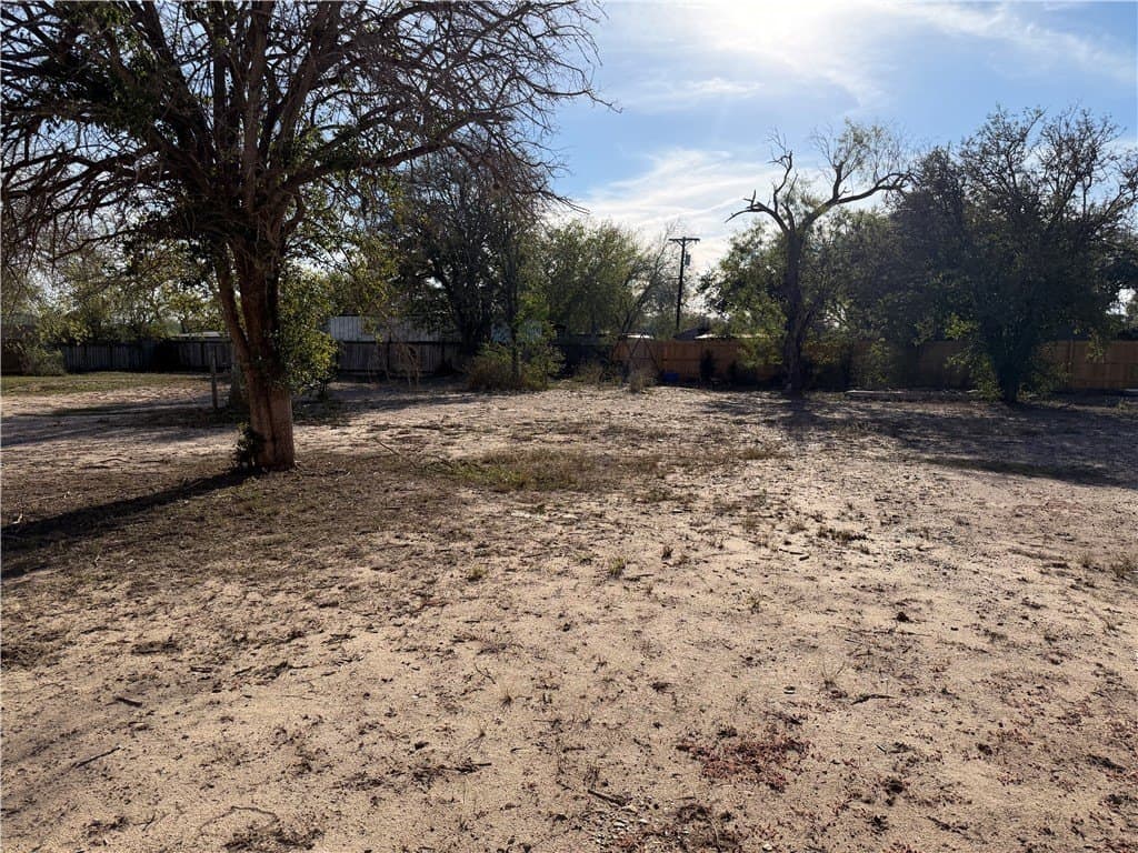 0.26 acres in Live Oak County - photo 3