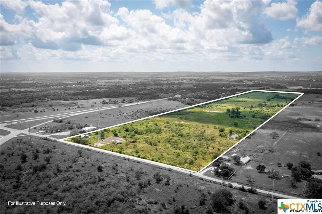 93.79 acres in Guadalupe County - photo 2