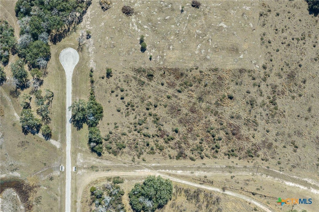 5.51 acres in Victoria County - photo 3
