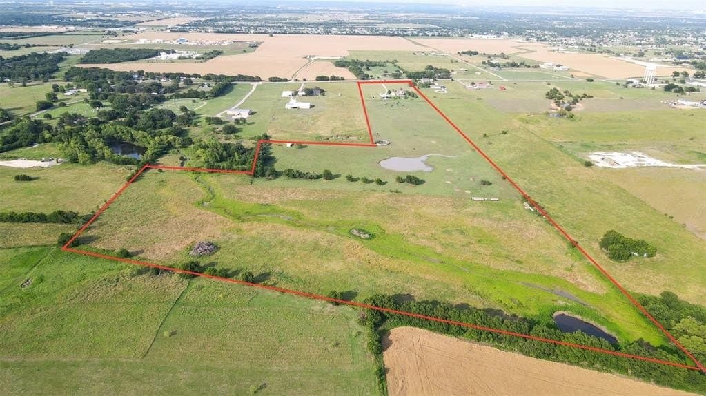 38.72 acres in Johnson County - photo 2