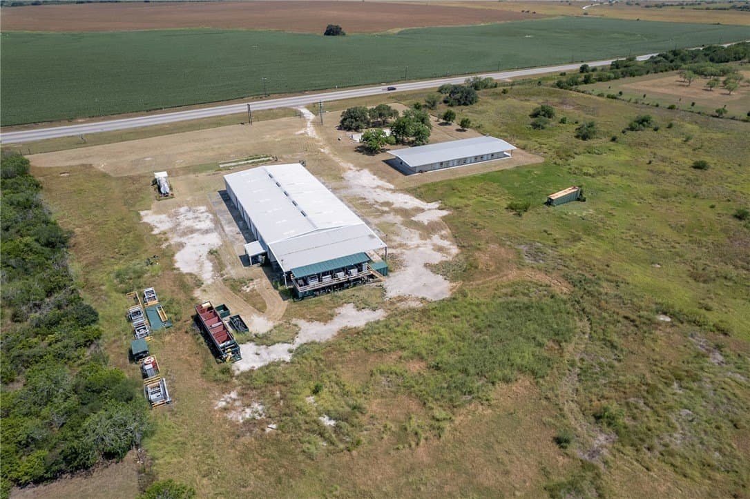 22 acres in Bee County - photo 3
