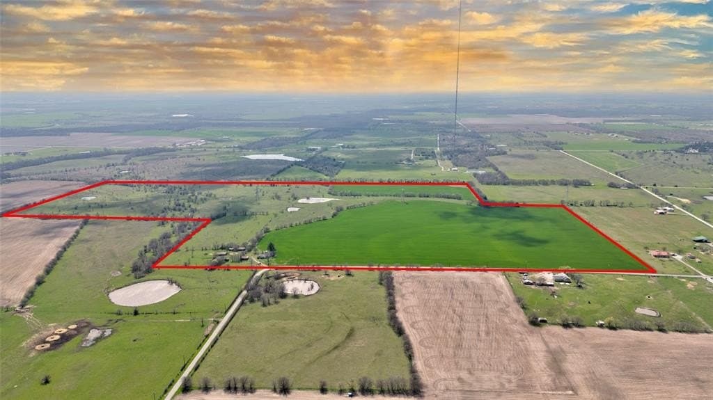 141.13 acres in Grayson County - photo 2